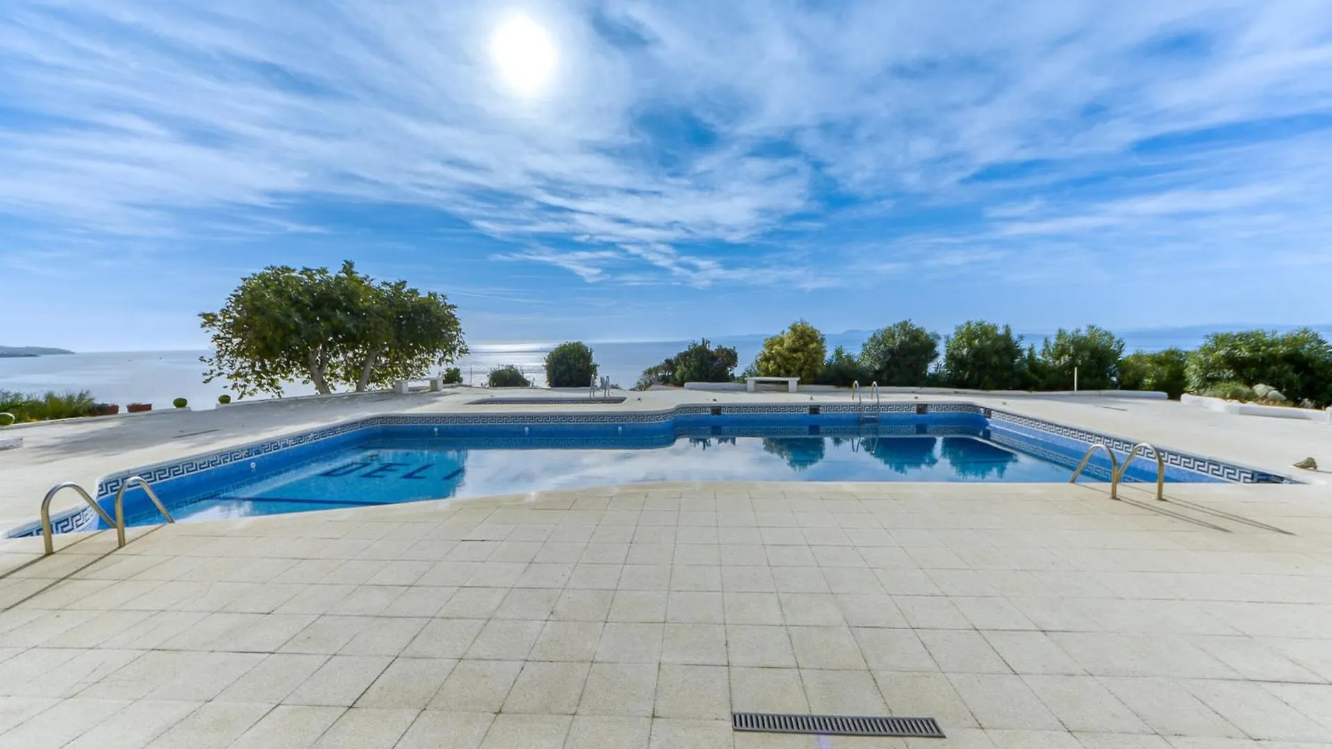 Apartment With Barbecque Roses Spanien